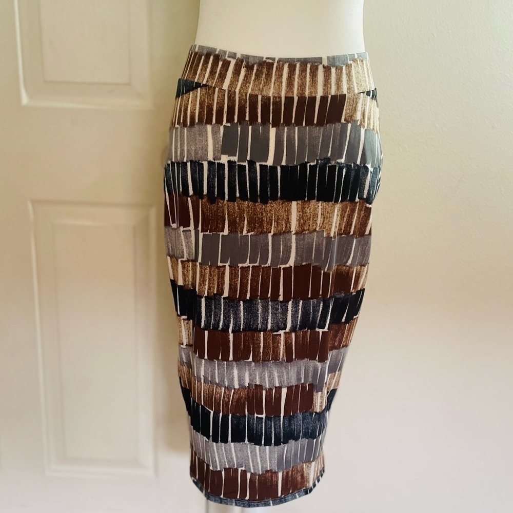 Women's Elastic Waist Stretch Midi Knee Length  Skirt for Office Size Medium - Picture 11 of 14